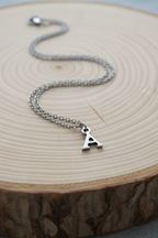 Collar / Collana con Iniziale in Acciaio (A-Z) – MUVE